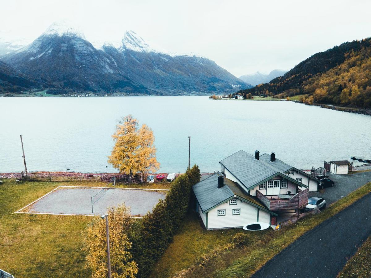 Vollsnes Feriehus Villa Хйеле Екстериор снимка